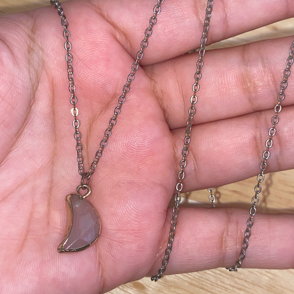 Elegant Gold Crescent Moon Necklace